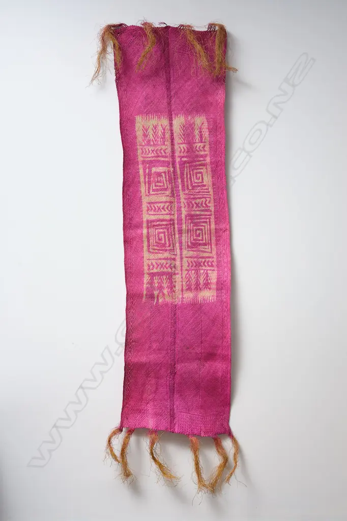 Tongan Ta'ovala, Image 1++